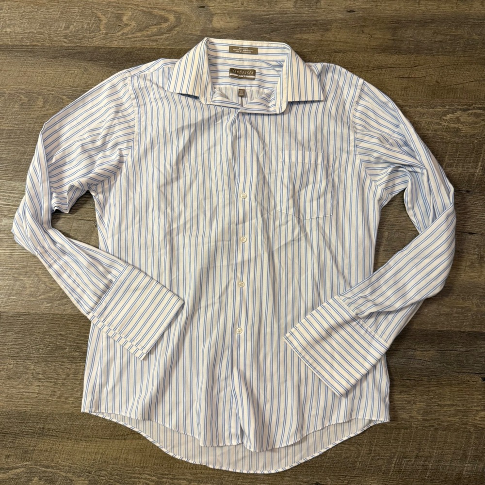 Van Heusen Fitted Long Sleeve Button Up Mens size 34/35